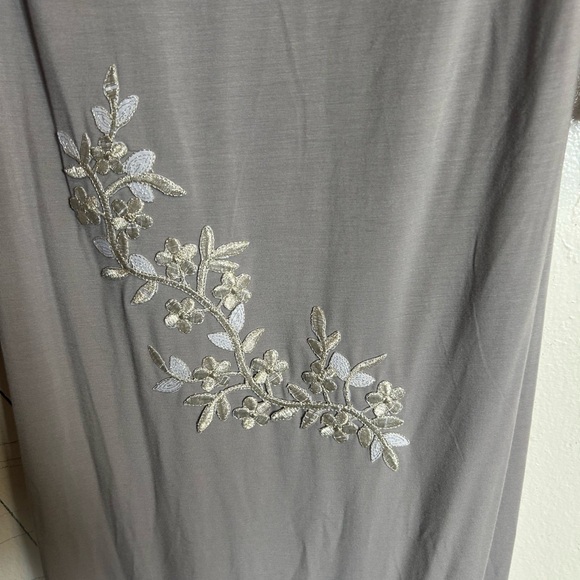 NWT Helsa Jersey Backless Maxi Dress in Dove Grey - Picture 10 of 10